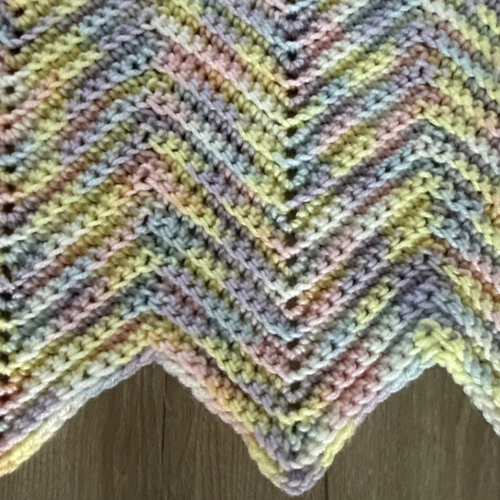 Vintage Zigzag Baby Afghan 32